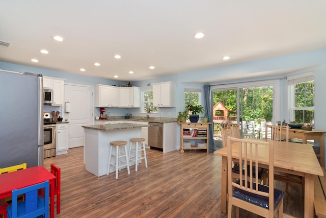 511 Oak Ave, Niceville, FL 32578 - dining area featuring recessed lighting and wood finished floors