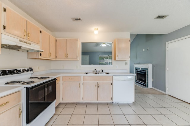 15 Flora Cv, Crestview, FL 32539 - kitchen featuring white appliances, under cabinet range hood, a sink, ceiling fan, and light countertops