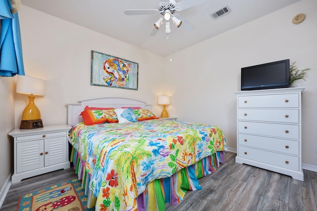 775 Gulf Shore Dr Unit 9222, Destin, FL 32541 - bedroom with wood finished floors, baseboards, and ceiling fan