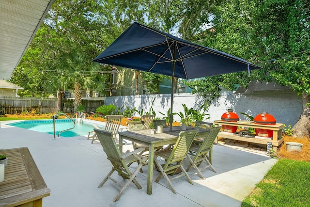 149 Kel Wen Cir, Destin, FL 32541 - fenced backyard featuring outdoor dining space and a patio area