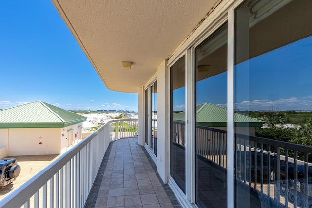 15400 Emerald Coast Pkwy Unit 301, Destin, FL 32541 - balcony featuring a water view