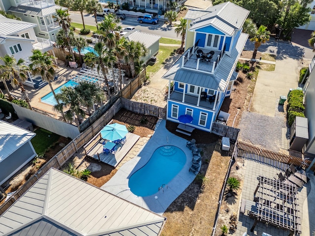 77 Mark St, Destin, FL 32541 - view of subject property with a pool area