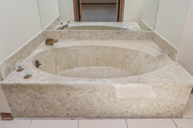 829 S Turnberry Cv, Niceville, FL 32578 - full bathroom featuring a bath and tile patterned floors