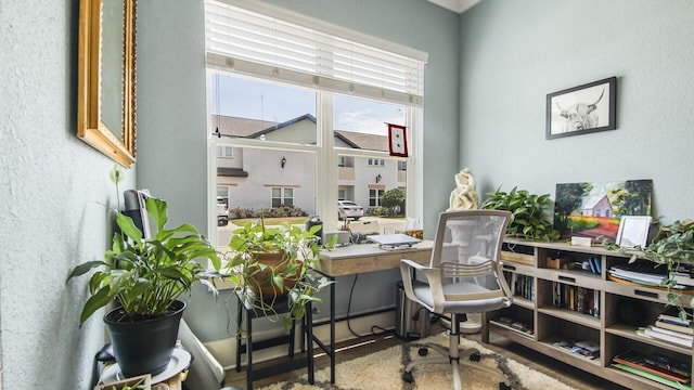 995 Airport Rd Unit 28, Destin, FL 32541 - office featuring a textured wall