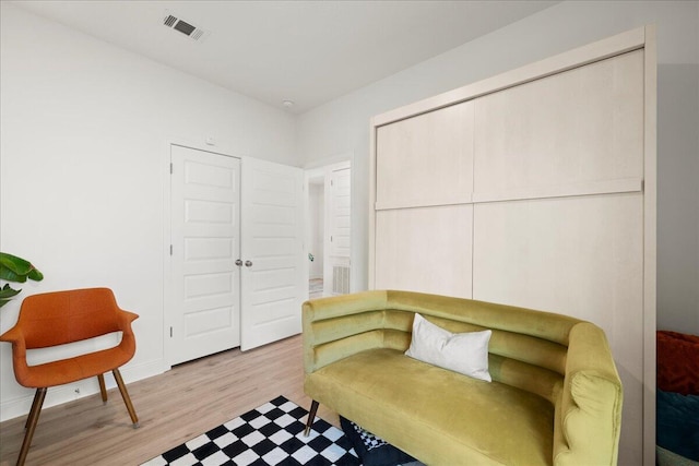 613 Las Roblas Grande Dr, Santa Rosa Beach, FL 32459 - sitting room with light wood finished floors and baseboards