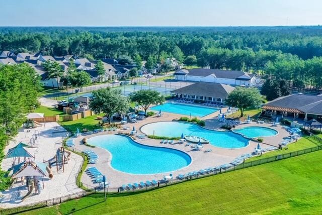 595 Earl Godwin Rd, Freeport, FL 32439 - community pool featuring a forest view