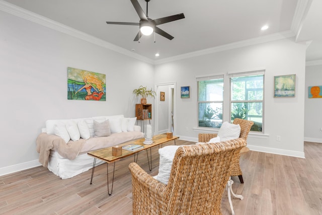 27 Cozy Cv, Freeport, FL 32439 - living area featuring light wood-type flooring, ceiling fan, crown molding, recessed lighting, and baseboards