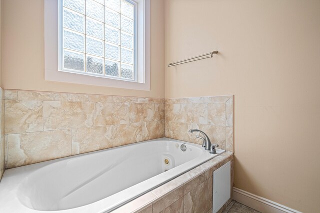 6236 Thomas Dr, Panama City Beach, FL 32408 - full bath featuring a whirlpool tub