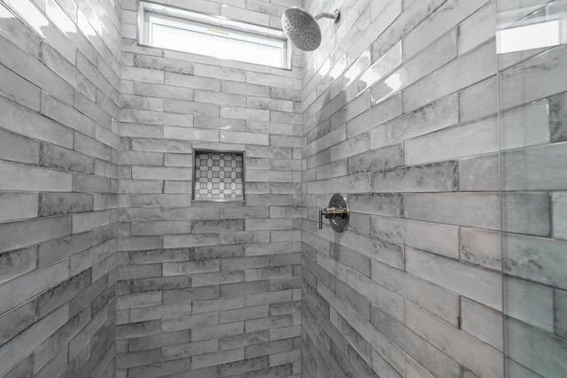 1432 Madelyn Woods Dr, Pensacola, FL 32506 - full bath featuring a tile shower