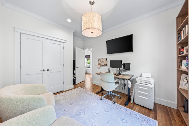 196 Summer Breeze Ln, Santa Rosa Beach, FL 32459 - home office with ornamental molding, baseboards, wood finished floors, and recessed lighting