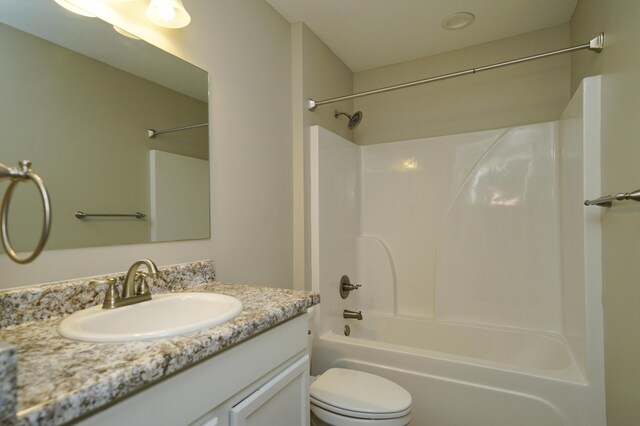 1422 Oakwood Lakes Blvd, Defuniak Springs, FL 32433 - full bath with vanity, toilet, and shower / tub combination