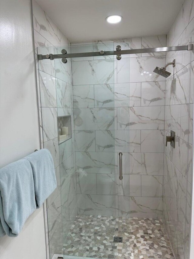 1096 Scenic Gulf Dr Ph 1610, Miramar Beach, FL 32550 - bathroom with a shower stall
