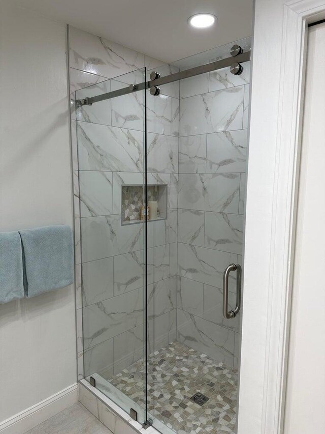 1096 Scenic Gulf Dr Ph 1610, Miramar Beach, FL 32550 - full bath featuring a shower stall, recessed lighting, and baseboards