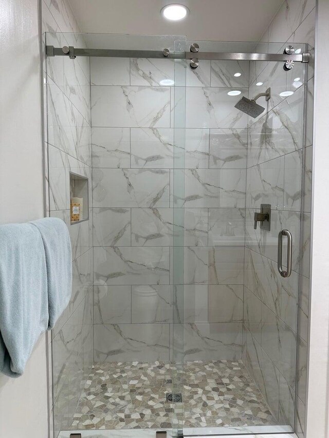 1096 Scenic Gulf Dr Ph 1610, Miramar Beach, FL 32550 - full bathroom featuring a shower stall and recessed lighting