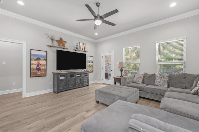 living room featuring light wood finished floors, baseboards, crown molding, ceiling fan, and recessed lighting