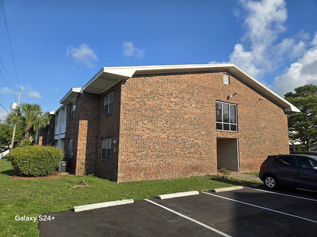 605 Colonial Dr Unit 4, Fort Walton Beach, FL 32547 - photo 2