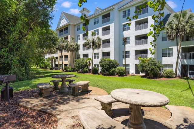 4274 Calinda Ln Unit 215, Niceville, FL 32578 - view of patio