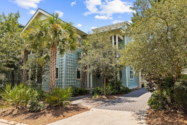 view of front of home