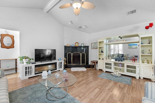 102 Wright Dr, Niceville, FL 32578 - living area with light wood finished floors and a ceiling fan