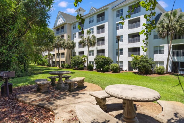 4274 Calinda Ln Unit 225, Niceville, FL 32578 - view of patio / terrace