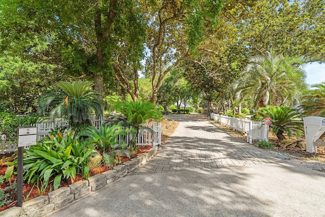 411 Calhoun Ave, Destin, FL 32541 - view of decorative driveway