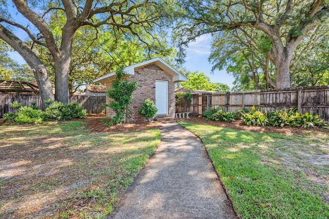 1411 28th St, Niceville, FL 32578 - view of yard with an outdoor structure