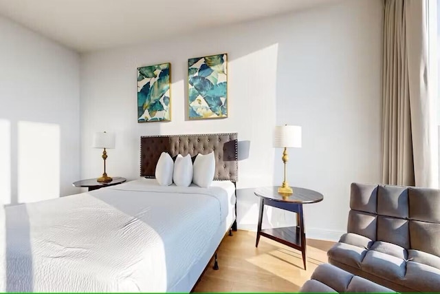 15100 Emerald Coast Pkwy Unit Ph4, Destin, FL 32541 - bedroom with baseboards