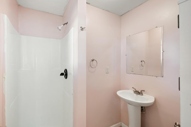 540 John King Rd, Crestview, FL 32539 - bathroom with a shower