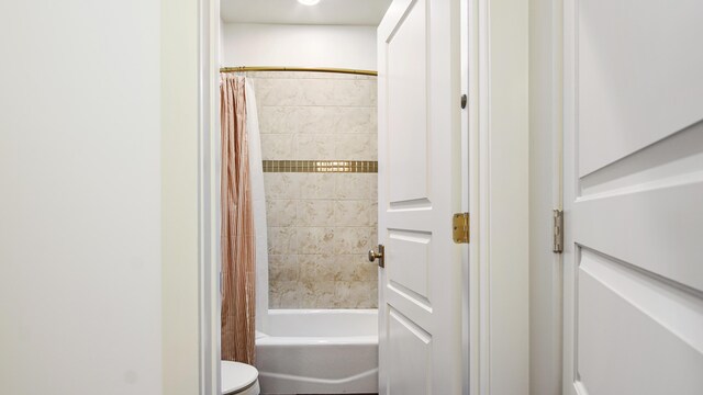 3208 Magnolia Islands Blvd, Panama City Beach, FL 32408 - bathroom with toilet and shower / tub combo