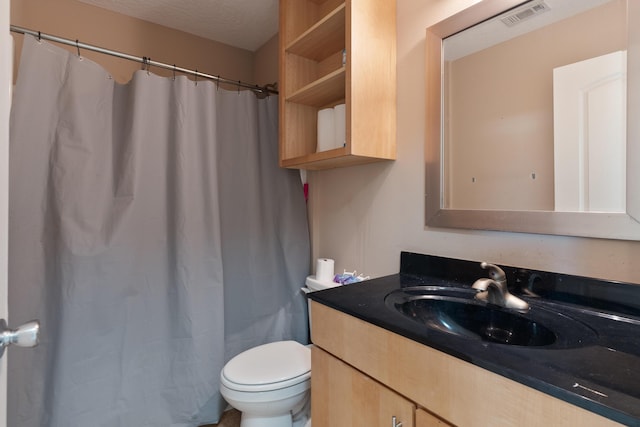 1961 Chesapeake Rdg, Fort Walton Beach, FL 32547 - bathroom featuring vanity and a shower with shower curtain