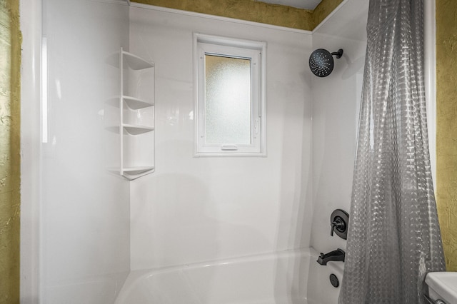 3 NE Windsor Ln, Fort Walton Beach, FL 32547 - full bath with shower / bathtub combination with curtain and toilet