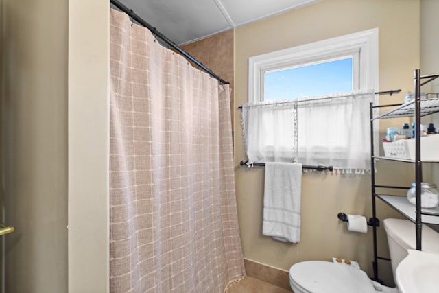 197 Country Club Rd, Shalimar, FL 32579 - bathroom featuring toilet and curtained shower