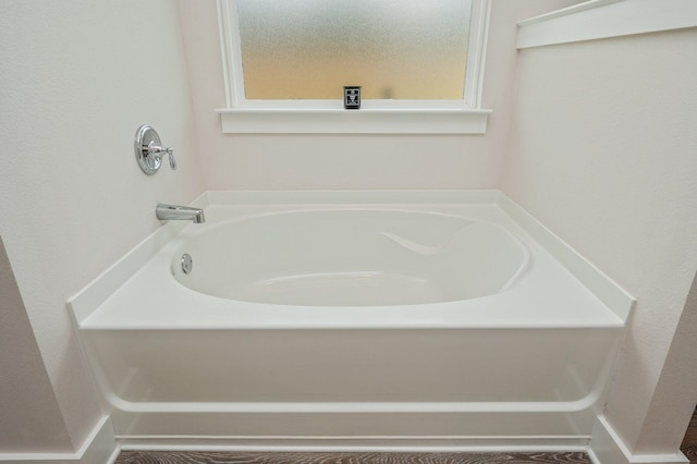 602 Champ Trl, Crestview, FL 32539 - bathroom featuring a garden tub