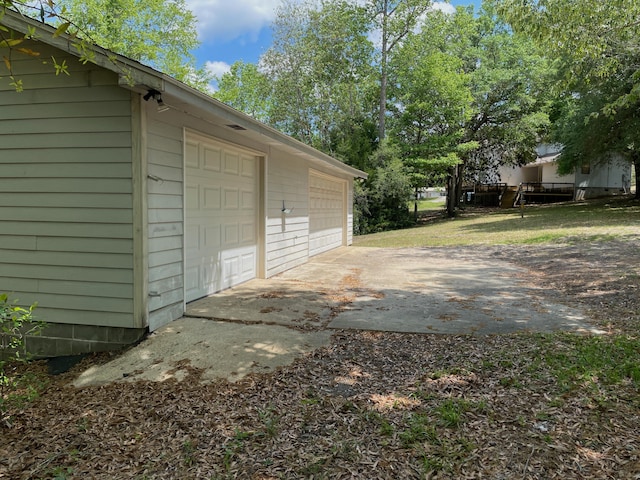 5882 Willow Ln, Crestview, FL 32539 - view of garage