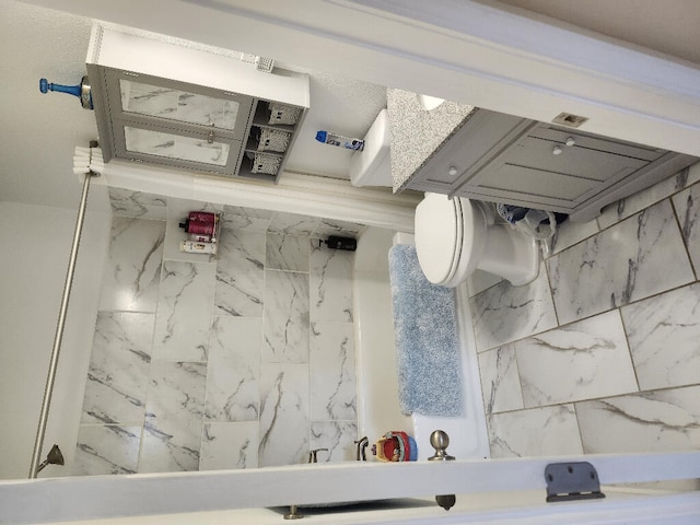 3100 Oriole Dr, Gulf Breeze, FL 32563 - view of bathroom