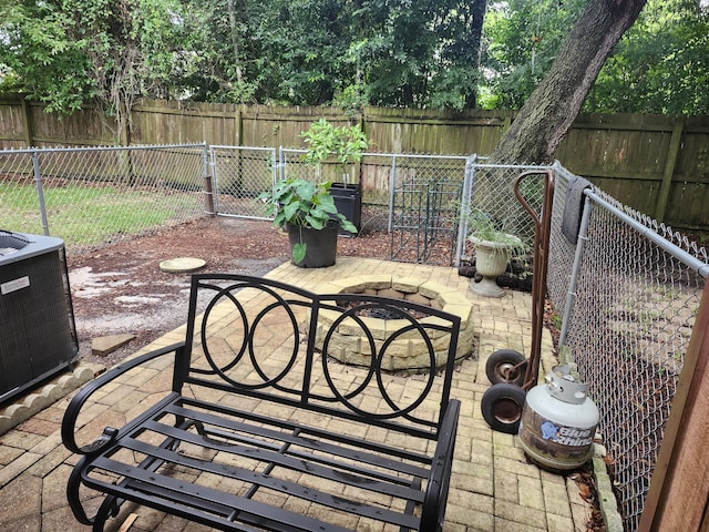 696 Tyner St Unit 7, Fort Walton Beach, FL 32547 - fenced backyard featuring a patio