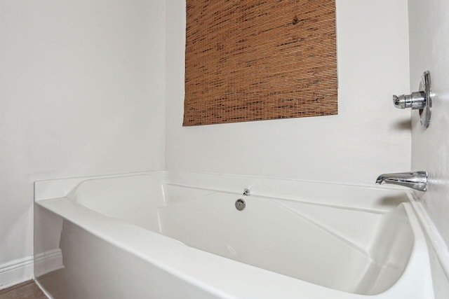 312 Scotch Pine Ln, Crestview, FL 32536 - bathroom featuring a bathtub