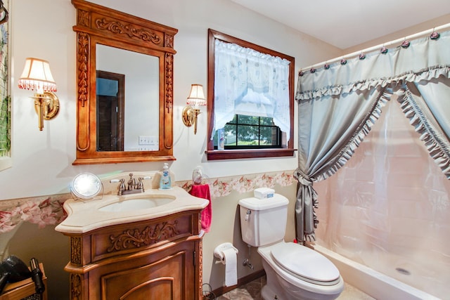 2509 S Lakeview Dr, Crestview, FL 32536 - full bath with a shower with curtain, vanity, and toilet