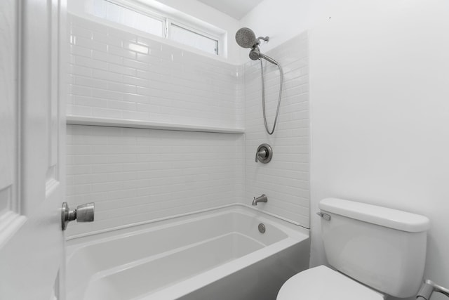 2512 Georgetown Ln, Fort Walton Beach, FL 32547 - bathroom with bathtub / shower combination and toilet
