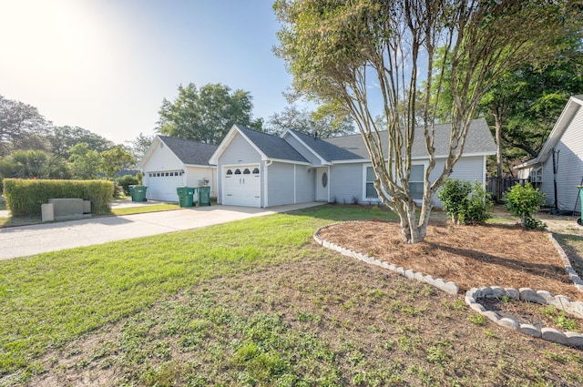 136 Midland Ct, Niceville, FL 32578 - single story home featuring driveway and a garage