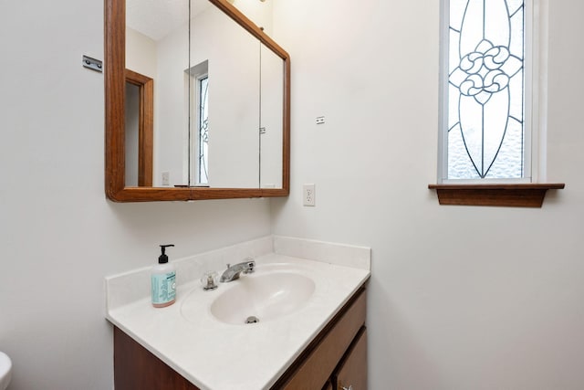 136 Midland Ct, Niceville, FL 32578 - bathroom featuring vanity