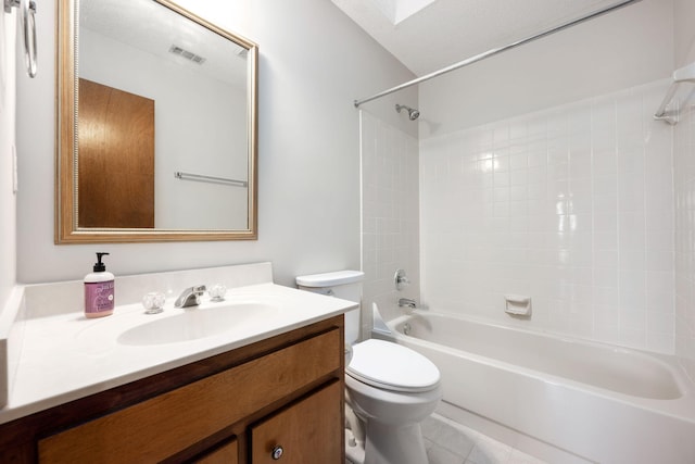 136 Midland Ct, Niceville, FL 32578 - full bath featuring toilet, washtub / shower combination, vanity, and tile patterned floors