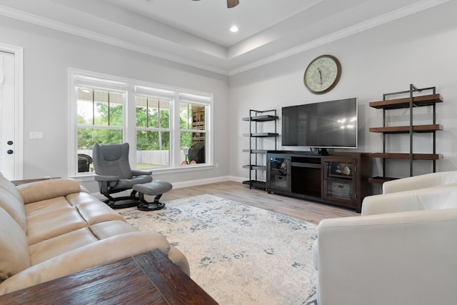 5362 Wyndell Cir, Crestview, FL 32539 - living room featuring wood finished floors, baseboards, recessed lighting, ceiling fan, and a raised ceiling