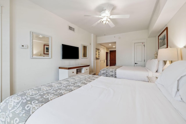 9100 Baytowne Wharf Blvd Unit 366-8, Miramar Beach, FL 32550 - bedroom featuring ceiling fan