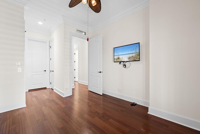 9201 Market St Inn Unit 159, Miramar Beach, FL 32550 - unfurnished living room with ceiling fan, wood finished floors, crown molding, baseboards, and recessed lighting