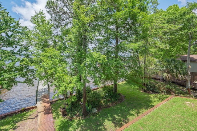 1405 N Bayshore Dr, Niceville, FL 32578 - view of grassy yard