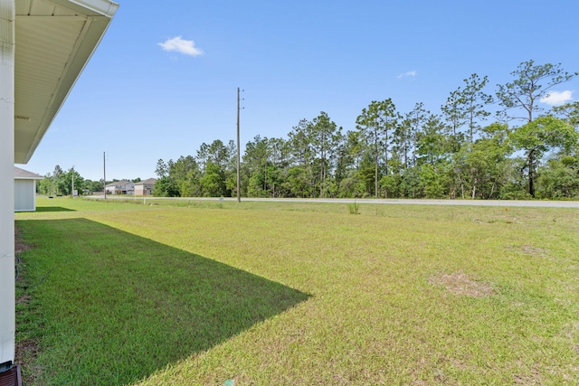 608 Champ Trl, Crestview, FL 32539 - view of green lawn