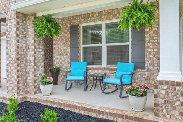 5378 Wyndell Cir, Crestview, FL 32539 - view of covered porch