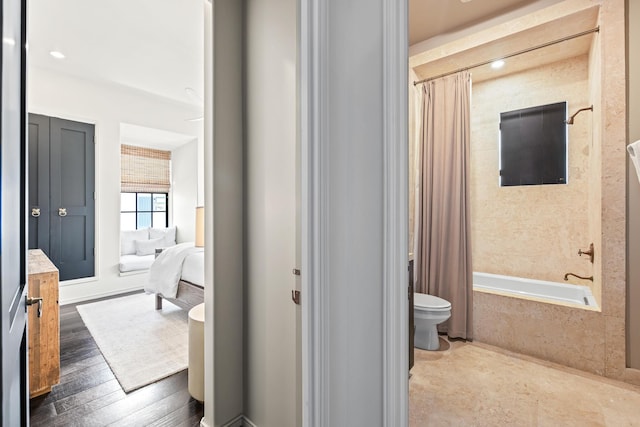 25 Moongate Ct, Inlet Beach, FL 32461 - bathroom with shower / bath combination with curtain, toilet, and connected bathroom