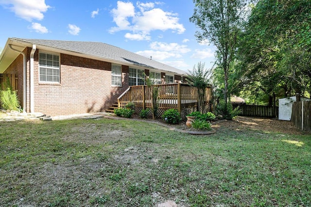 516 Vulpes Sanctuary Loop, Crestview, FL 32536 - view of yard with a wooden deck